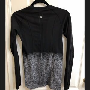 Lululemon swiftly log sleeve size 6